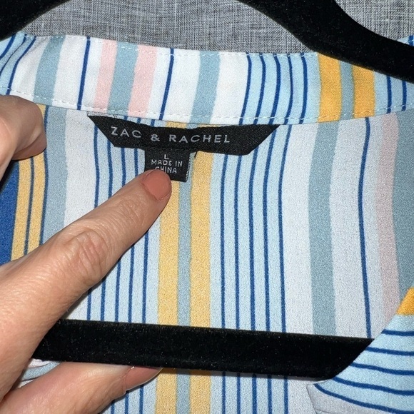 *WOMEN'S Zac & Rachel Button up Top Large - Picture 2 of 6